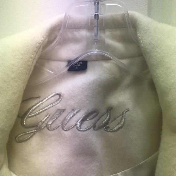 Guess women’s jacket size small - Picture 2 of 4